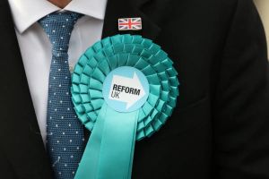 Post-Brexit : l'UE presse le pas pour verrouiller un accord avec Londres avant avant que Reform UK ne s'en mêle