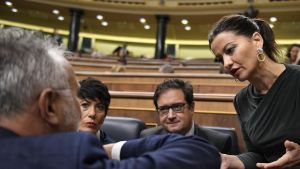 El Gobierno vetará ciertas redes sociales a menores de 16 años incluso con permiso paterno