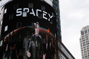 SpaceX Is Junk. That’s What the Bond Market Says
