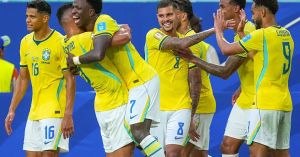 Pentacampeão ou Penta-campeão? A dúvida que todo brasileiro já teve