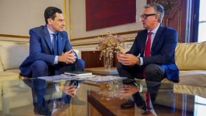 Juanma Moreno será investido presidente de la Junta de Andalucía con Vox en su Gobierno y tras aceptar prioridad nacional