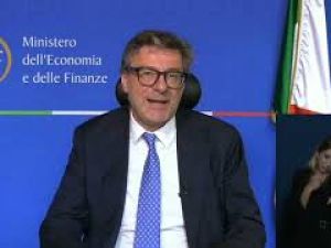 Giorgetti: Raggiunta stabilità, ora bisogna tornare a far correre Pil