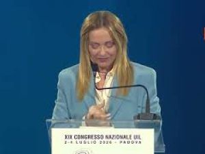 Meloni a Congresso Uil: Grazie a Bombardieri detto 