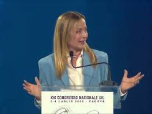 Meloni al Congresso Uil: 