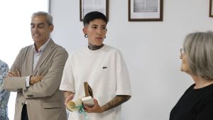 El abrazo de Somió a la conductora que evitó una tragedia: “Primero pensé en las personas que llevaba detrás y luego en mí”