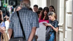 Decidirán nuestros impuestos, aquellos que no los pagan
