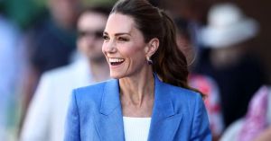 Kate Middleton chama atenção em visita surpresa a Wimbledon