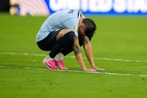 “Juro por mi vida que los dejaré en lo alto” Valverde reaparece tras eliminación de Uruguay