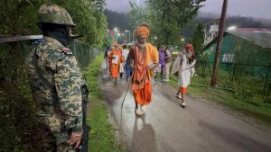First Batch of Amarnath Yatra Pilgrims Leaves from Pahalgam, Admin Issues Advisory on Registration