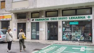 Vendita di medicinali equivalenti al posto di quelli prescritti: la farmacia Orso Bruno risarcirà Asugi