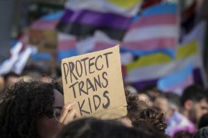 Tegenstanders van transgenderzorg hebben liever dode kinderen dan gelukkige trans kinderen