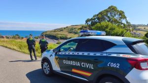 La Guardia Civil localiza en una zona boscosa de Castrillón al octogenario desaparecido anoche