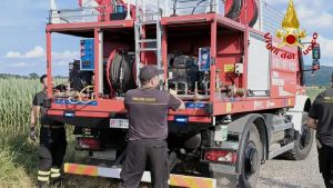 Sterpaglie incendiate a Farra d’Isonzo, intervengono i vigili del fuoco