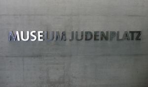 Collective Responsibility in Modern Practice