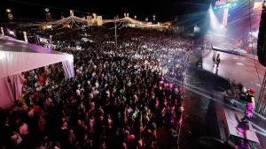 Llenazo espectacular en Llanera para ver a la orquesta Panorama en una noche de Exconxuraos de récord
