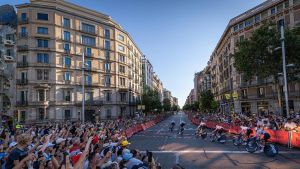 Barcelona y Vingegaard triunfan en el estreno del Tour