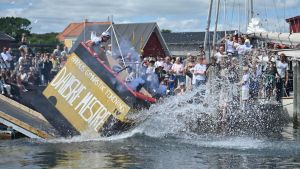 Se billederne: Skøre fartøjer fik publikum ved havnefest til at juble