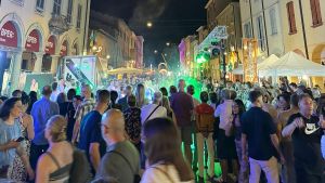 Spenta la Notte Bianca, si va in spiaggia a ’Manzolido’