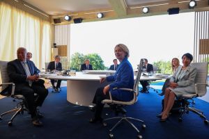 Japan positioned to link U.S. and Europe in a fragmented world