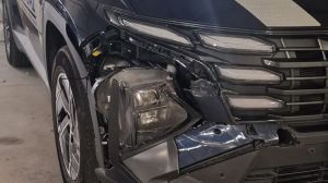 Moto in fuga sperona l’auto della polizia locale: danni al mezzo per 6 mila euro