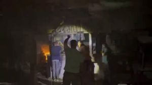 Settlers reportedly rob Palestinian restaurant near Nablus, set it ablaze