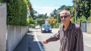 Montesanto, i residenti al Comune: «Troppi Tir e auto veloci, il quartiere non è un autodromo»