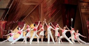 El futbol es el ballet de las masas: Shostakovich