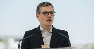 Que Bolaños devuelva el premio