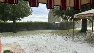 Vento e grandine flagellano la Marca