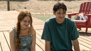 Primeros amores, escapadas y mucho entretenimiento: 10 series perfectas para ver durante este verano