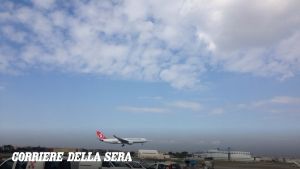 Si guasta Canadair: aeroporto di Capodichino chiuso per due ore, ritardi e voli cancellati