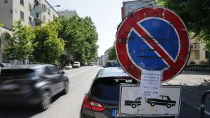 Notti di lavori in viale Campi Elisi, inizia il rifacimento della carreggiata