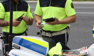 Zaradi pijane voznice 20-letniku amputirali nogo