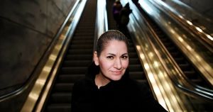 Rakel Chukri: Länge levde jag ett dubbelliv under namnet Lena