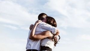 Despedir es abrazar por siempre