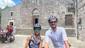 Sposata con Davide, hanno due figli, Mattia di 19 anni ed Edoardo di 16, entrambi appassionati di calcio. Ama pure il triathlon: sfida e batte il marito
