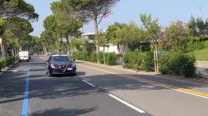 Rubano un suv a Lignano Pineta, poi scappano: intercettati dopo pochi chilometri dai carabinieri