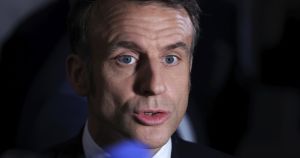 La nuova vita di Macron nell'impero dei media