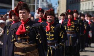 KOMENTAR BOŠKA PICULE Evo kompromisa za Plenkovića i Milanovića: U Pariz pošaljite - Kravat pukovniju!