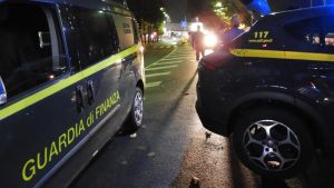 Treviso, con la droga in “zona rossa”: ventinovenne irregolare espulso dall’Italia