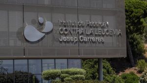 La extrabajadoras despedidas del Institut Josep Carreras llevan su caso a Europa: denuncian desprotección