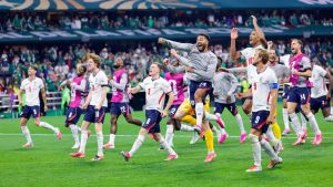 Henderson si infortuna al polso, tremenda caduta durante i festeggiamenti