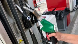 Benzina e diesel, a Padova i rincari annullano il calo del petrolio: ecco i prezzi alla pompa