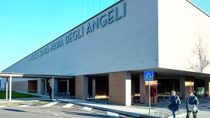 Scatta il trasloco di Chirurgia generale nel nuovo ospedale di Pordenone: 3 posti letto in più, ma meno personale
