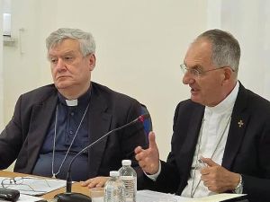 I vescovi campani: «Politici cattolici, battete un colpo. No a Cpr e deospedalizzazione dell’aborto»