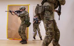 I årtier har vi overladt sikkerheden til de professionelle. Men i fremtiden skal vi alle være en del af Danmarks afskrækkelse