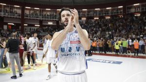 Barford resta biancorosso, Vitali verso Sassari