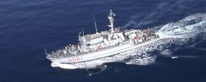 Iran, missili nello Stretto di Hormuz: Trump lancia l’ultimatum a Teheran