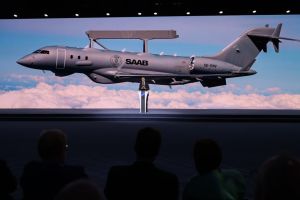 Zweedse radarvliegtuigen en een ‘drone marktplaats’. Rutte kondigt voor miljarden projecten aan