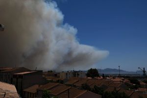 « Dans mon quartier, les pompiers ont mis 6 h à arriver » : un an après les incendies de Marseille, les habitants demandent des comptes